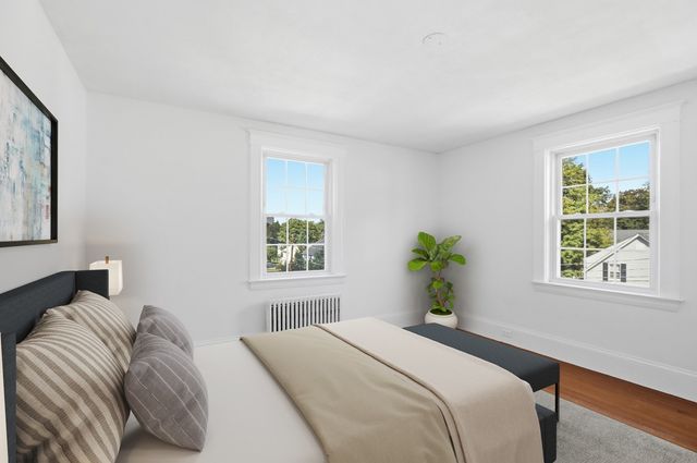 32 Enmore St, Andover, MA 01810