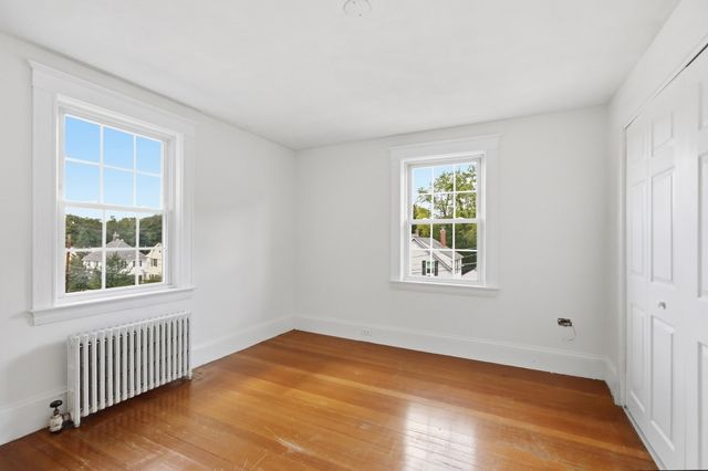 32 Enmore St, Andover, MA 01810