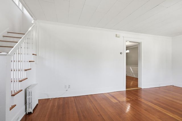 32 Enmore St, Andover, MA 01810