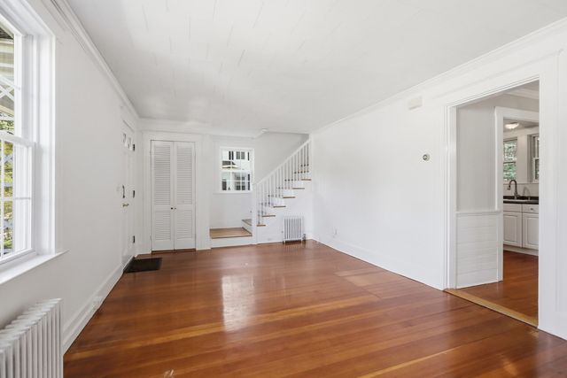 32 Enmore St, Andover, MA 01810