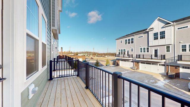 134 Yorktown Court, Libertyville, IL 60048