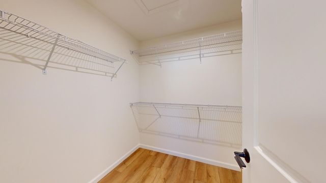 134 Yorktown Court, Libertyville, IL 60048