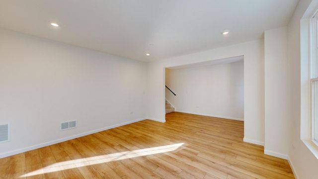 134 Yorktown Court, Libertyville, IL 60048