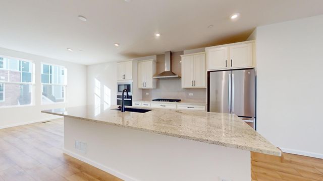 134 Yorktown Court, Libertyville, IL 60048