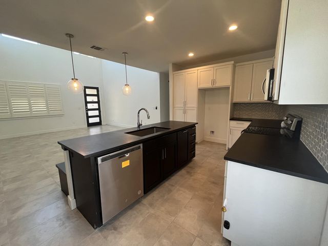 403 Summit Ridge DR N, Point Venture, TX 78645