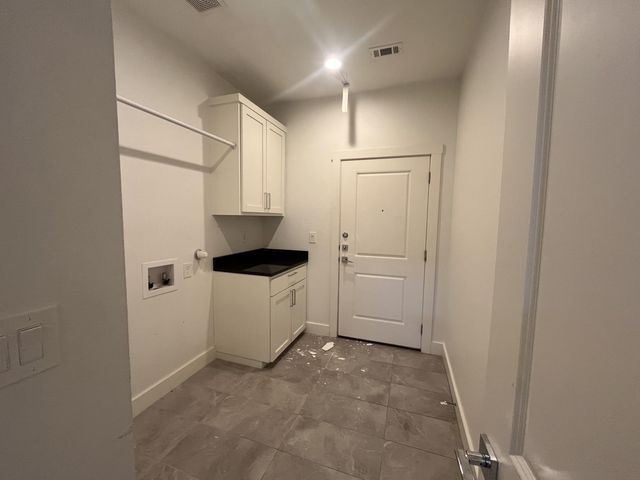 403 Summit Ridge DR N, Point Venture, TX 78645