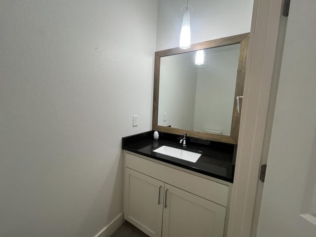 403 Summit Ridge DR N, Point Venture, TX 78645