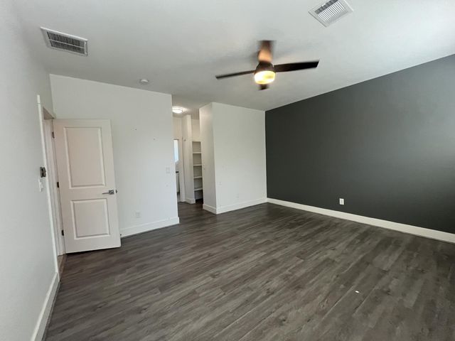 403 Summit Ridge DR N, Point Venture, TX 78645