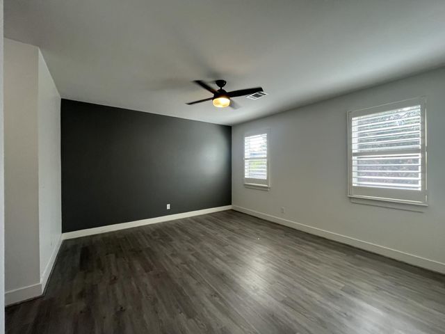 403 Summit Ridge DR N, Point Venture, TX 78645