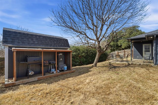 637 Cedar Ridge Lane, Burleson, TX 76028