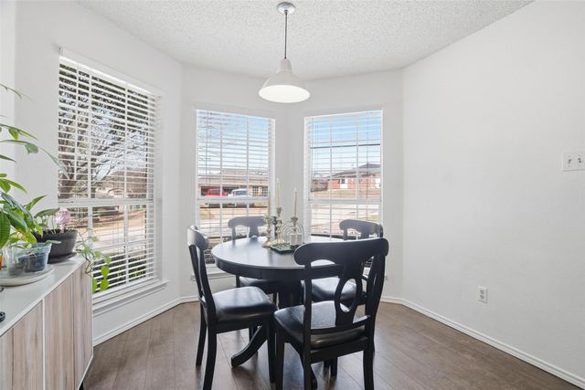 637 Cedar Ridge Lane, Burleson, TX 76028