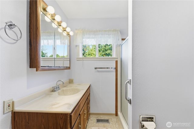 318 NE Lambert Avenue, College Place, WA 99324