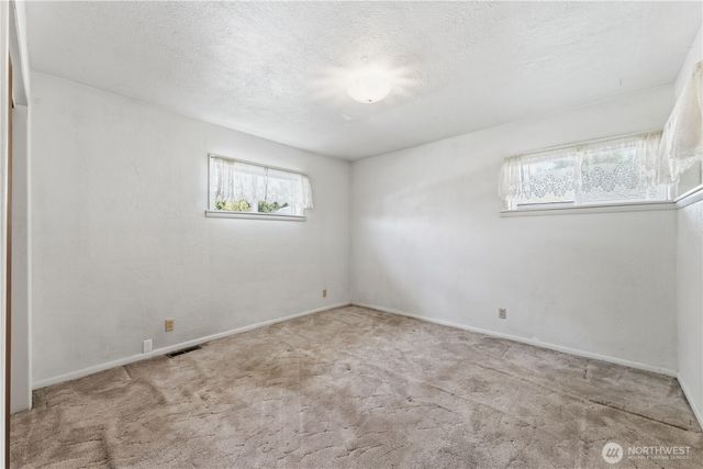 318 NE Lambert Avenue, College Place, WA 99324