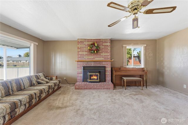 318 NE Lambert Avenue, College Place, WA 99324