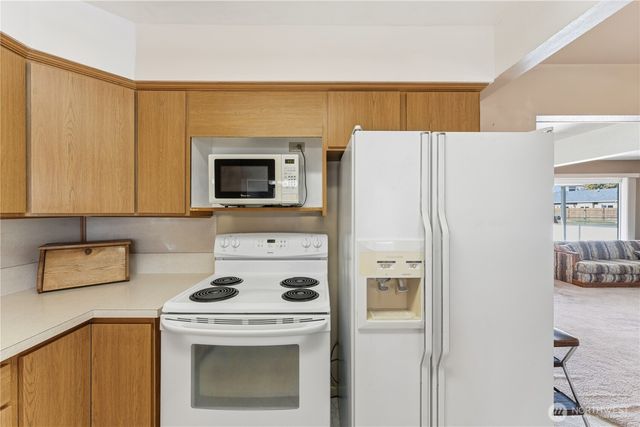 318 NE Lambert Avenue, College Place, WA 99324