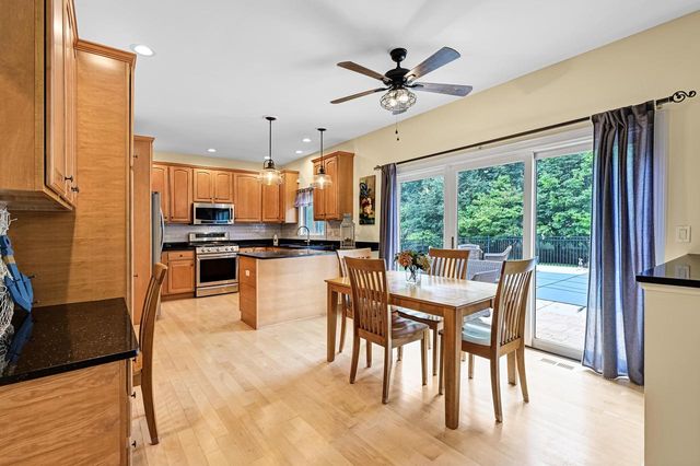 403 Maple LANE, Williams Bay, WI 53191