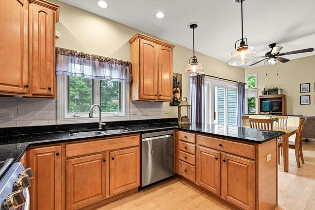 403 Maple LANE, Williams Bay, WI 53191