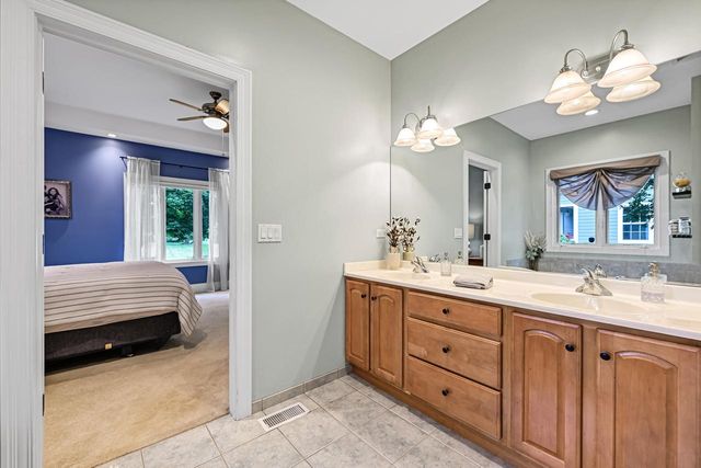 403 Maple LANE, Williams Bay, WI 53191