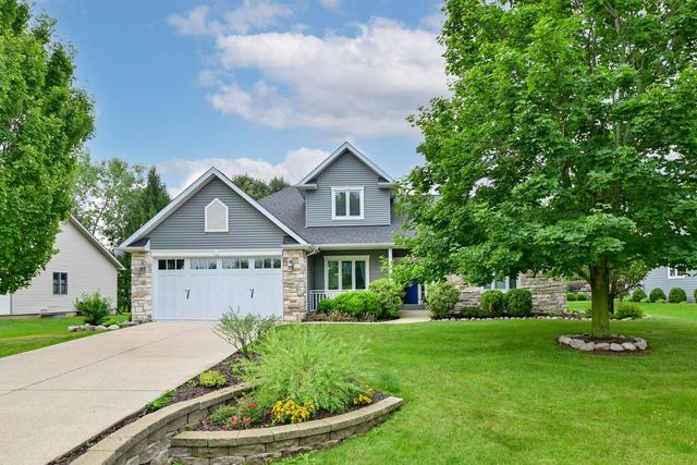 403 Maple LANE, Williams Bay, WI 53191