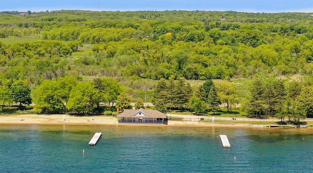 403 Maple LANE, Williams Bay, WI 53191