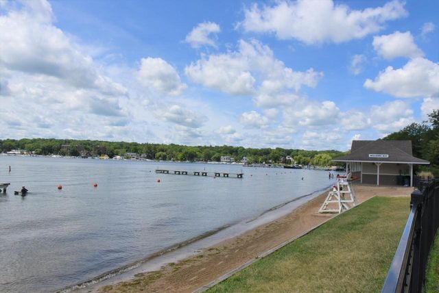 403 Maple LANE, Williams Bay, WI 53191