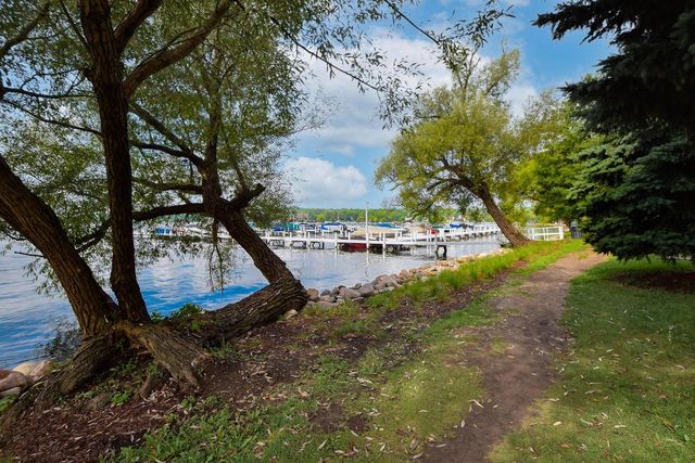 403 Maple LANE, Williams Bay, WI 53191