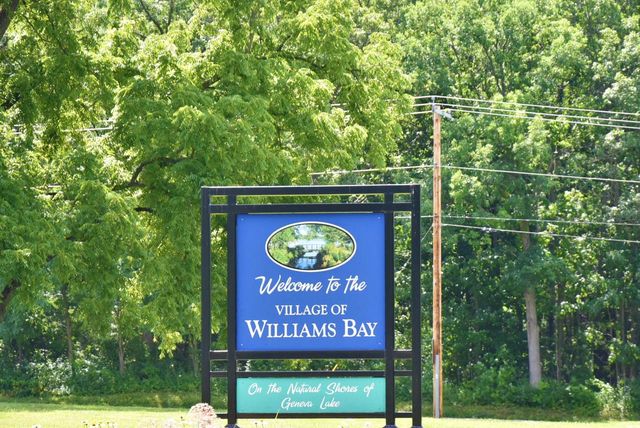 403 Maple LANE, Williams Bay, WI 53191