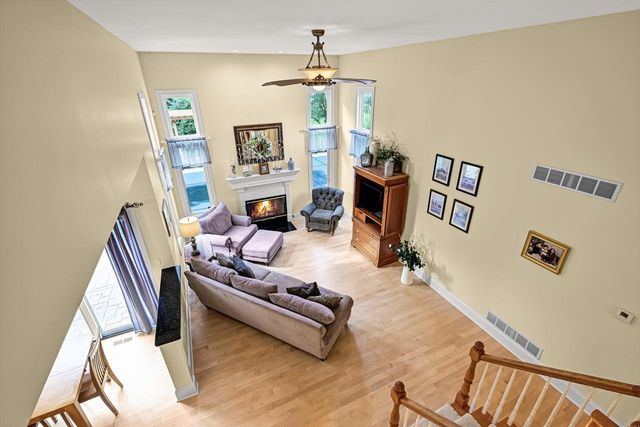 403 Maple LANE, Williams Bay, WI 53191