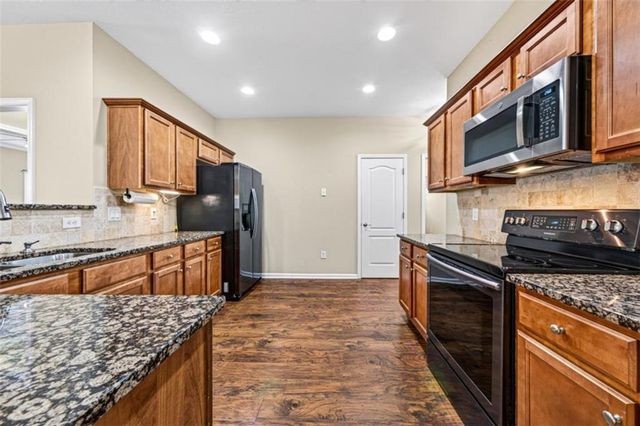 305 Victory Circle, Commerce, GA 30529