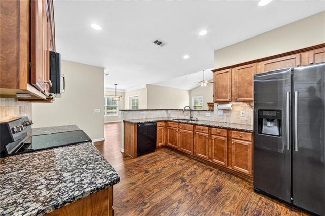 305 Victory Circle, Commerce, GA 30529