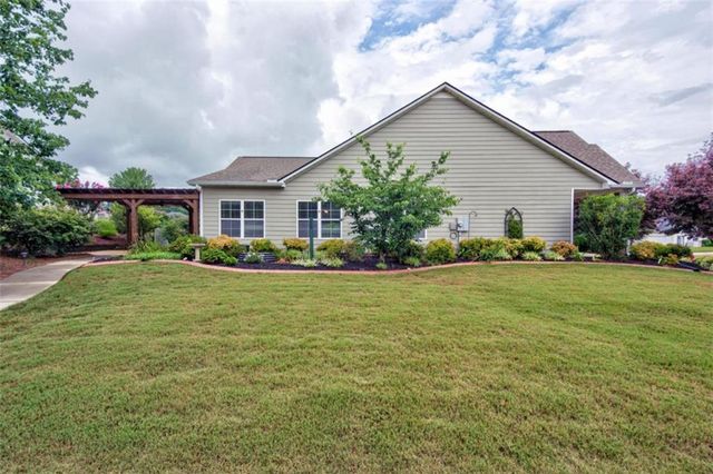 305 Victory Circle, Commerce, GA 30529