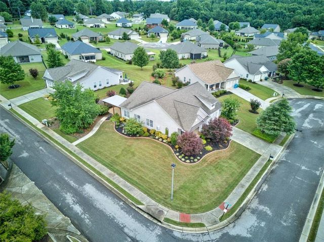 305 Victory Circle, Commerce, GA 30529