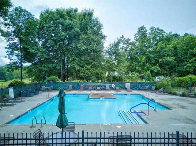 305 Victory Circle, Commerce, GA 30529