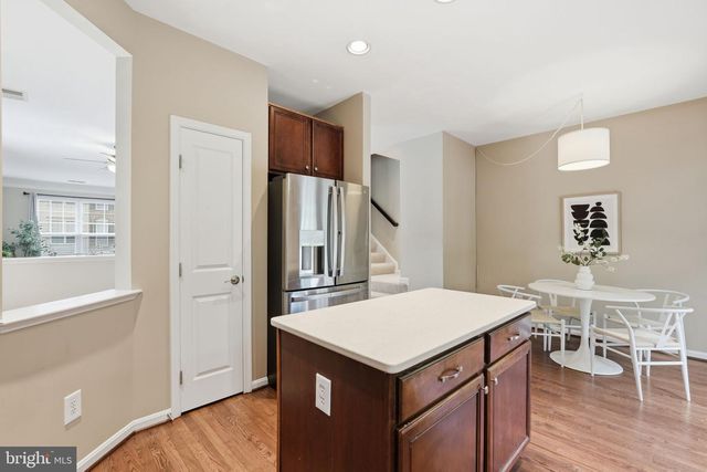 8102 DOVE COTTAGE CT, Lorton, VA 22079
