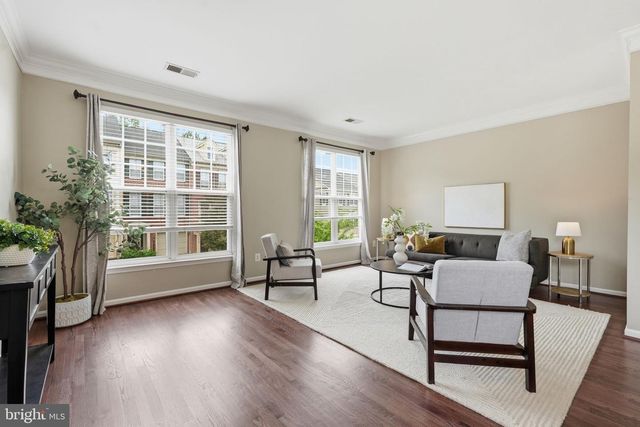 8102 DOVE COTTAGE CT, Lorton, VA 22079