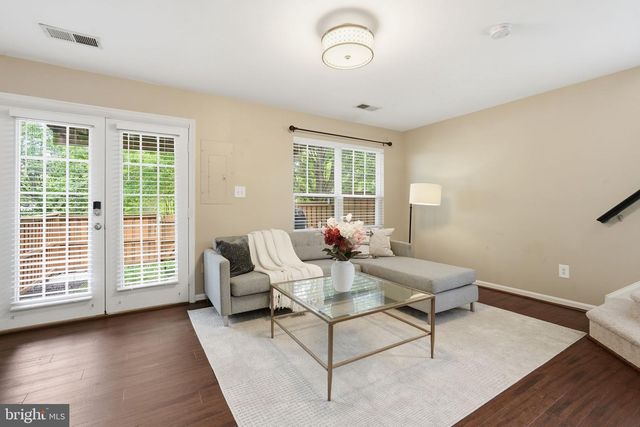 8102 DOVE COTTAGE CT, Lorton, VA 22079