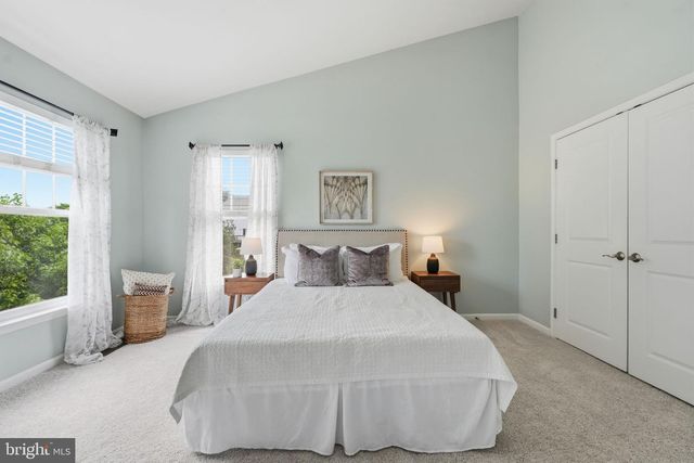 8102 DOVE COTTAGE CT, Lorton, VA 22079