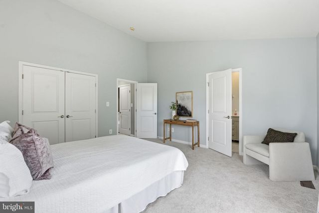 8102 DOVE COTTAGE CT, Lorton, VA 22079