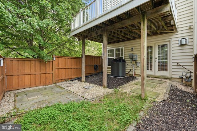 8102 DOVE COTTAGE CT, Lorton, VA 22079