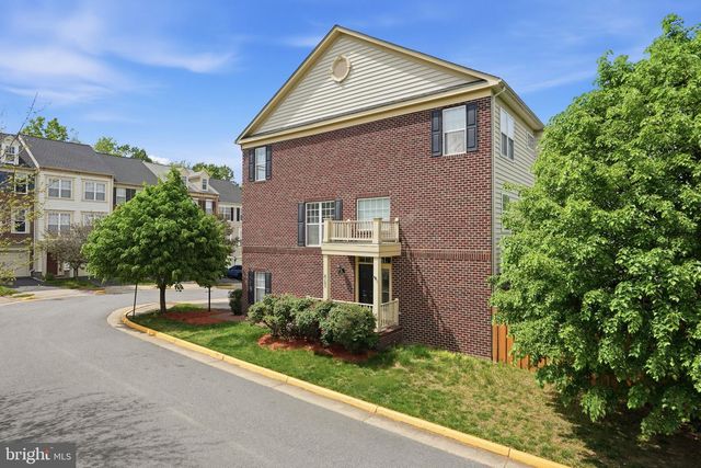8102 DOVE COTTAGE CT, Lorton, VA 22079