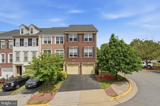 8102 DOVE COTTAGE CT, Lorton, VA 22079