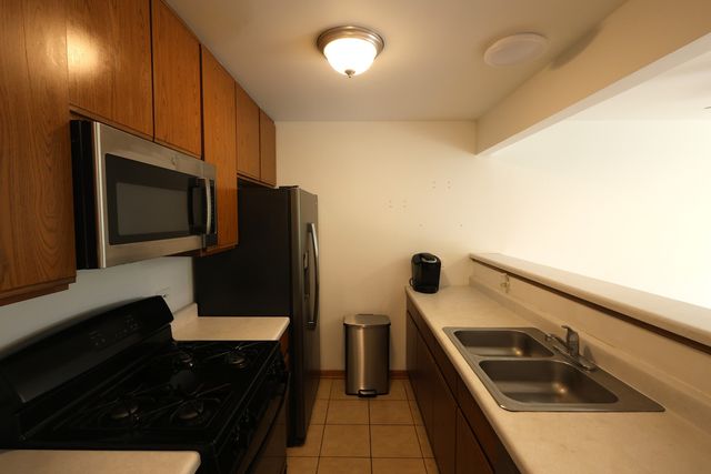 1793 Grove Avenue, Schaumburg, IL 60193