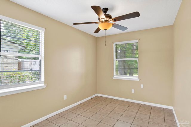 913 Bartow Ave, Pensacola, FL 32507