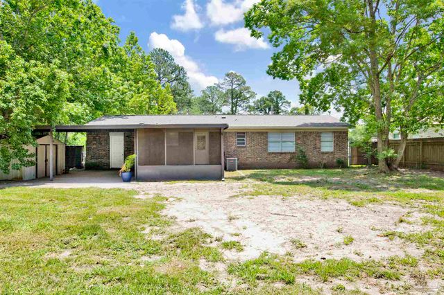 913 Bartow Ave, Pensacola, FL 32507