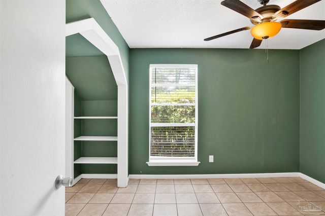 913 Bartow Ave, Pensacola, FL 32507