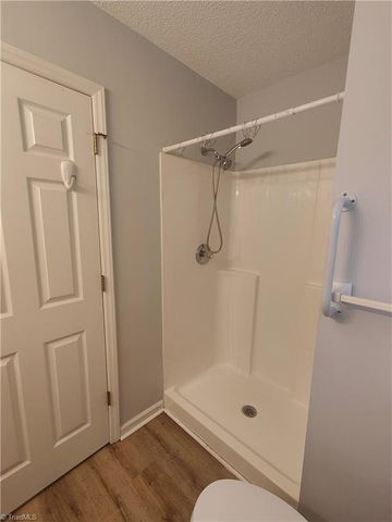 2025 Ardmore Village Lane, Winston-salem, NC 27127