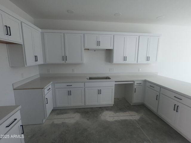 2045 E MICHIGAN Avenue, Phoenix, AZ 85022