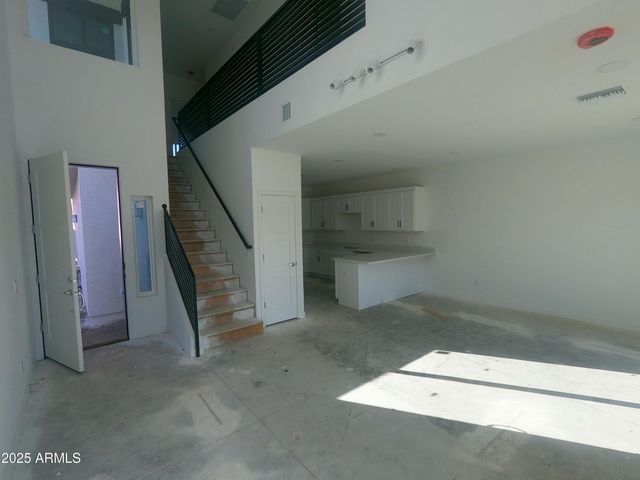 2045 E MICHIGAN Avenue, Phoenix, AZ 85022