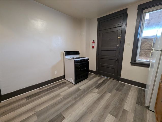 505 Broadway Ave, Mckees Rocks, PA 15136