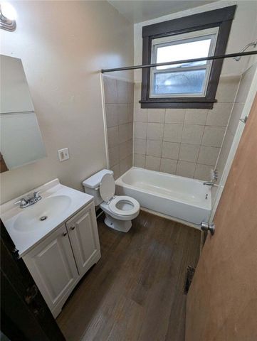 505 Broadway Ave, Mckees Rocks, PA 15136